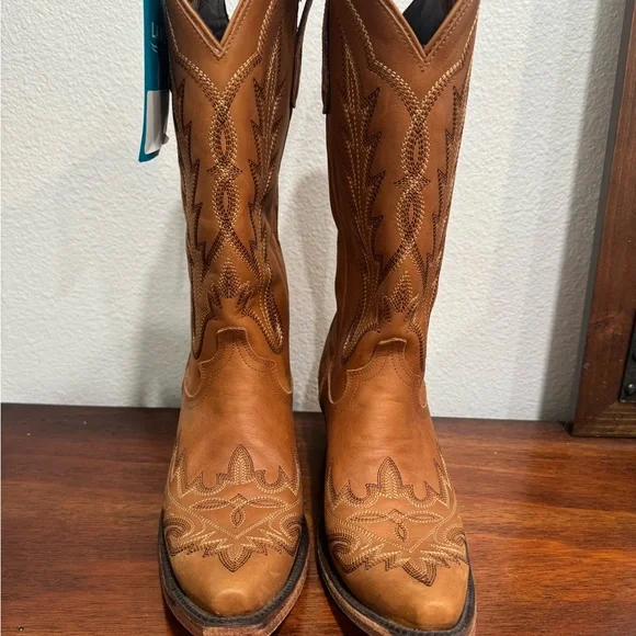Women's Tan Western Boots - Picture 5 of 7